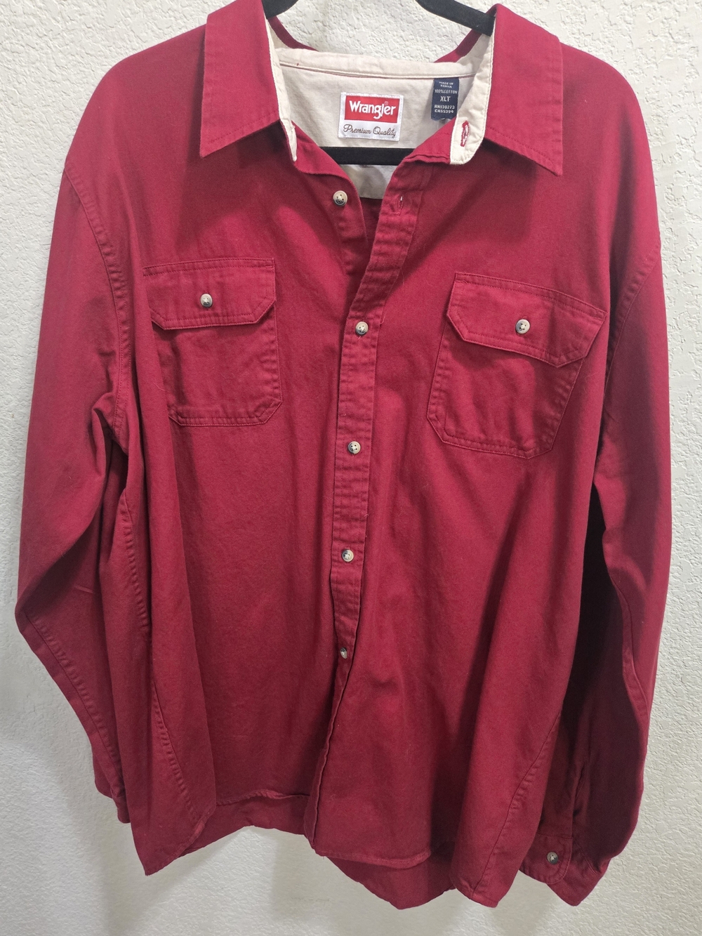 Wrangler Men's Red Long-Sleeve Casual Button-Down Shirt